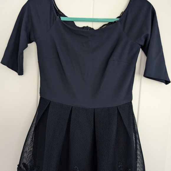 The Clothing Company Off the Should Navy Dress - Picture 4 of 5